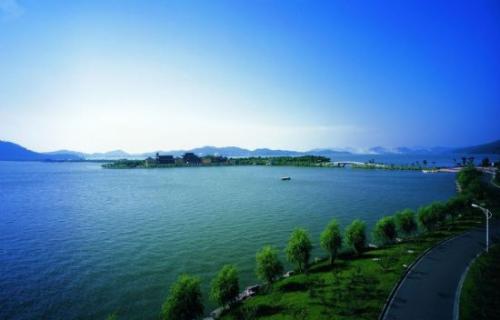 为何中国第一大淡水湖是鄱阳湖？兴凯湖为何没有排名