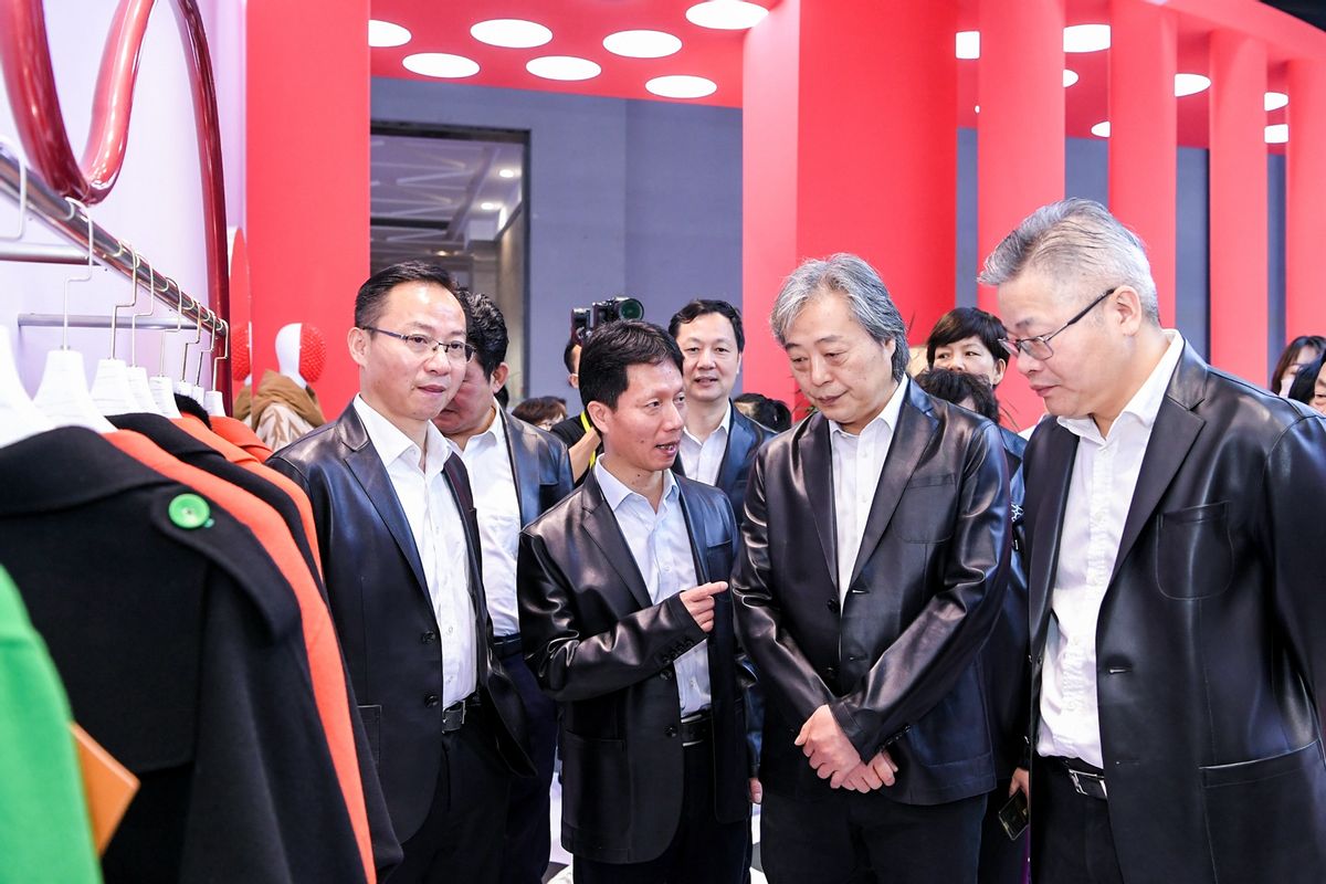 “链”结世界、“接”通未来，第二十八届海宁中国皮革博览会开幕