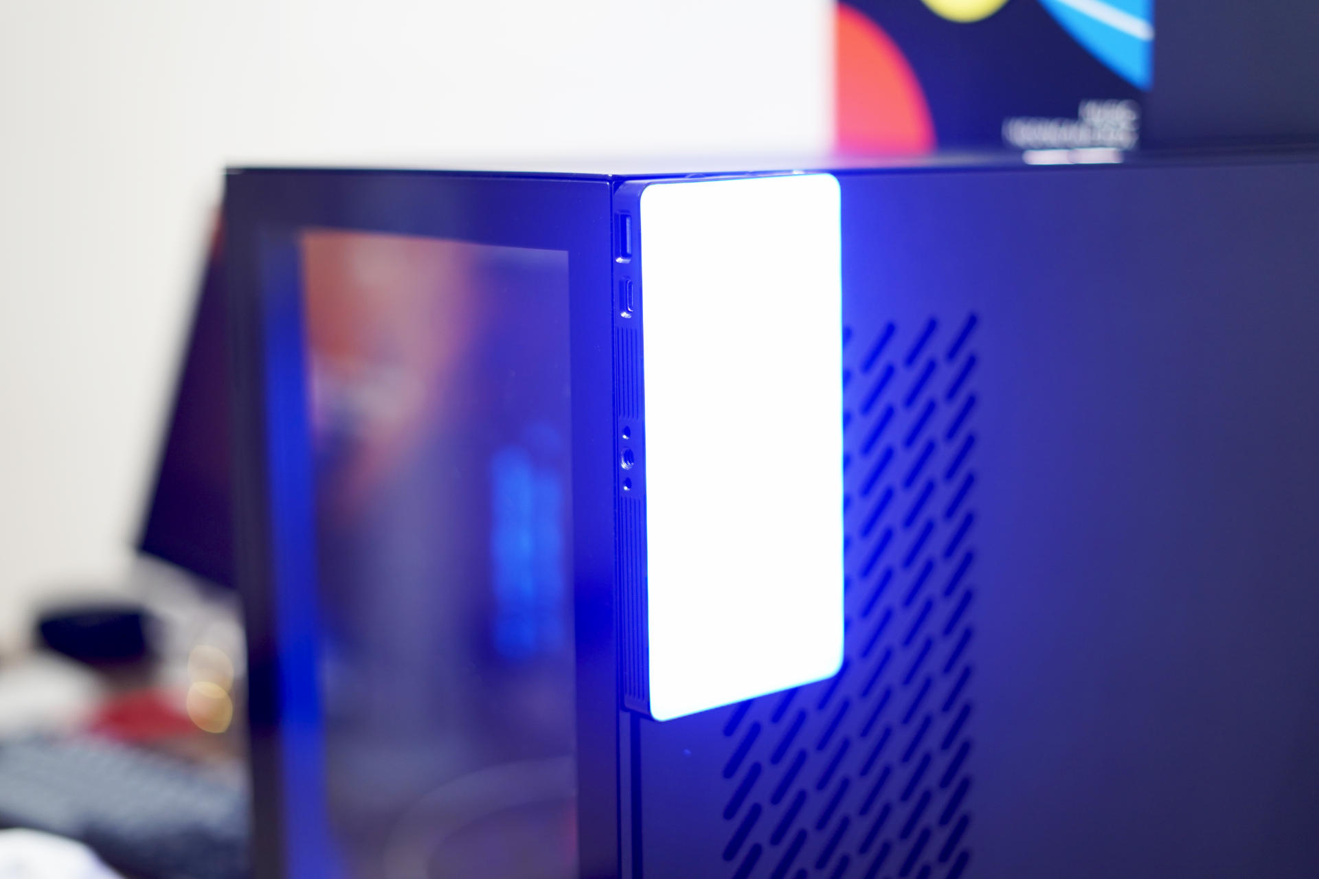 光影艺术 唾手可得的控光原来如此简单 斯莫格Pix M160 RGB补光灯