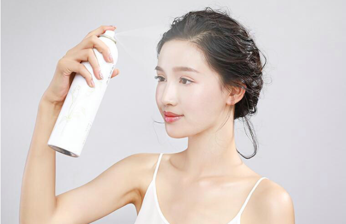 夏天容易出汗脱妆？分享5个实用的定妆方法，让你持妆一整天