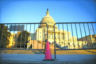 一天傳來兩個壞消息，白宮又要關沒錢了，美國疫苗出現了副作用