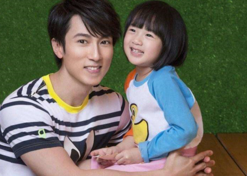 吴尊晒庆生照，以为曹华恩够美，看了Neinei才懂女大十八变