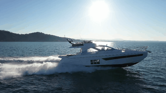 阿兹慕Azimut S6运动游艇：颜值派，更是实力派