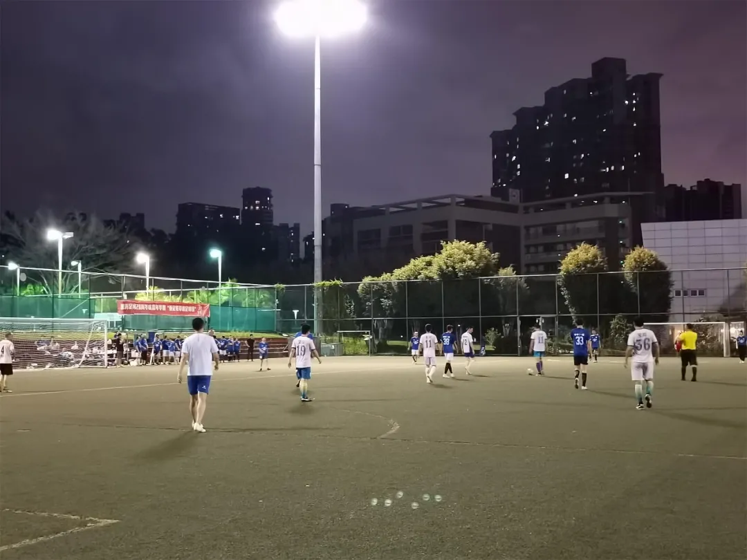 深圳湛江设计力量&宝能·第一空间开展公益足球交流活动