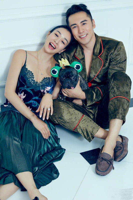 张伦硕为老婆庆生甜喊对方15岁人鱼公主，50岁钟丽缇皮肤水嫩