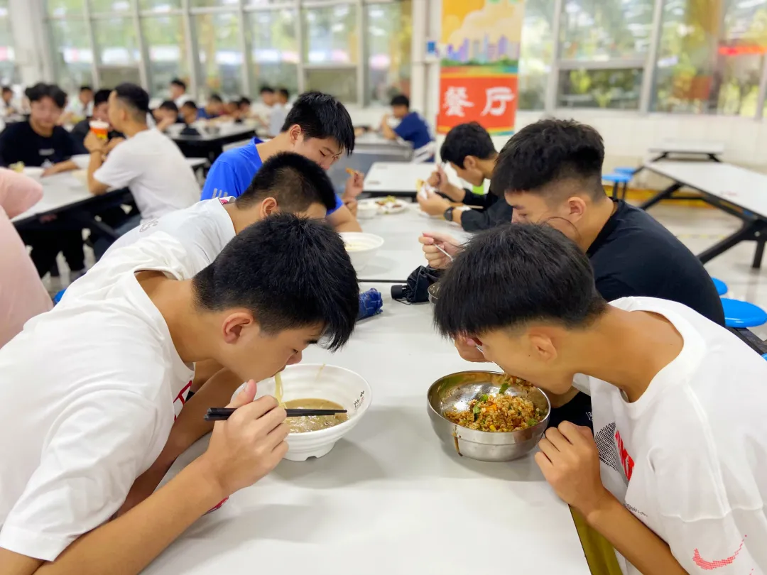 成长新起点 追梦少年人 | 潍坊恒德实验学校2021级高一新生报到侧记