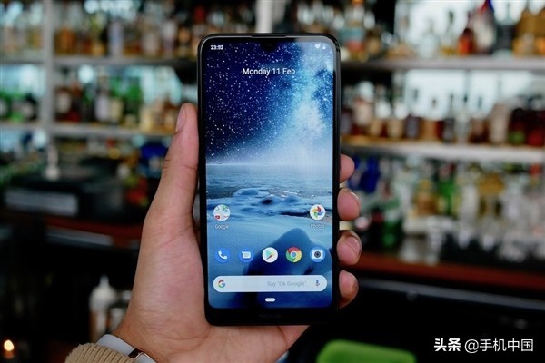 Nokia一口气连射4款新手机 砸核桃仁的“百元机”也来啦