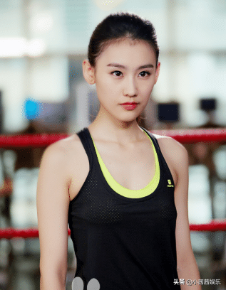 她因长相被杨子力捧，曾暗讽28岁的黄圣依人老珠