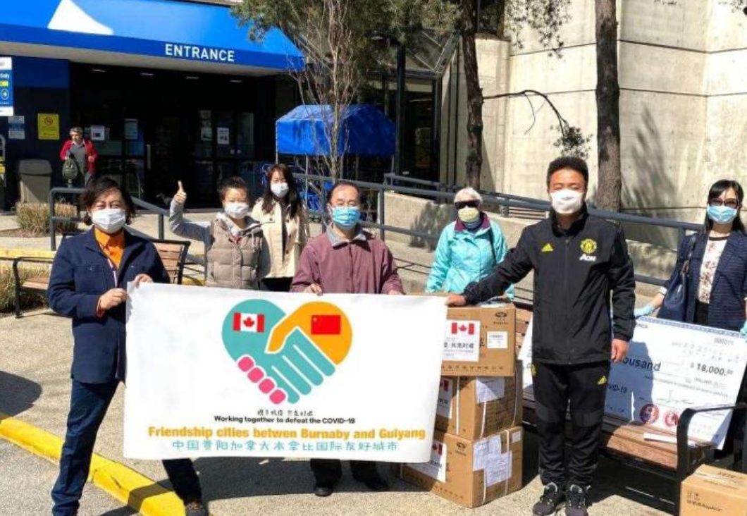 西方索赔大军“陆续退群”,并指责美国:无耻