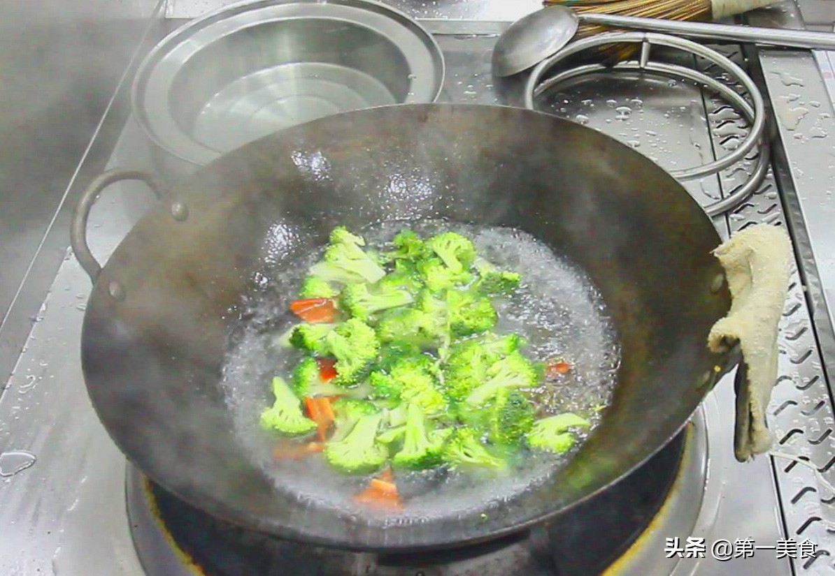 图片[8]-西蓝花拌黑木耳做法 制作简单 营养美味-起舞食谱网