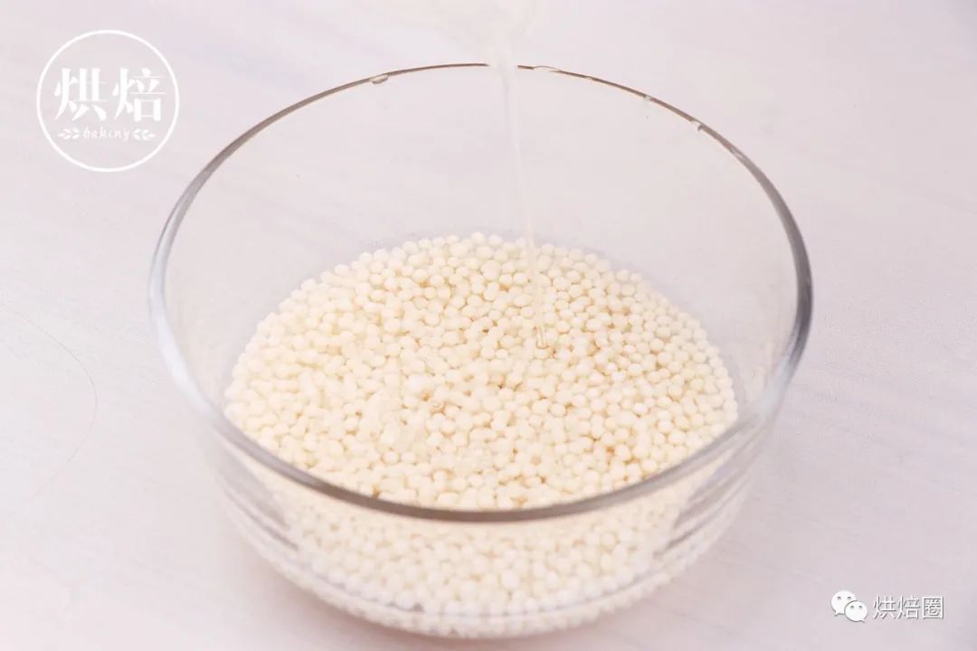 把西米整粒加入到木薯粉中蒸出來的糕好有嚼勁