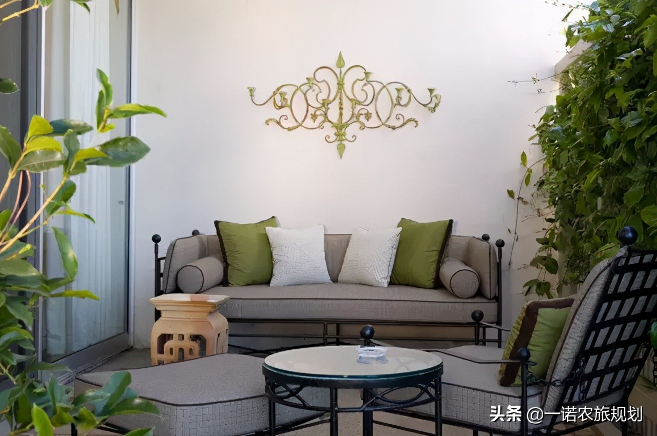 如何用花花草草，布满屋里屋外？
