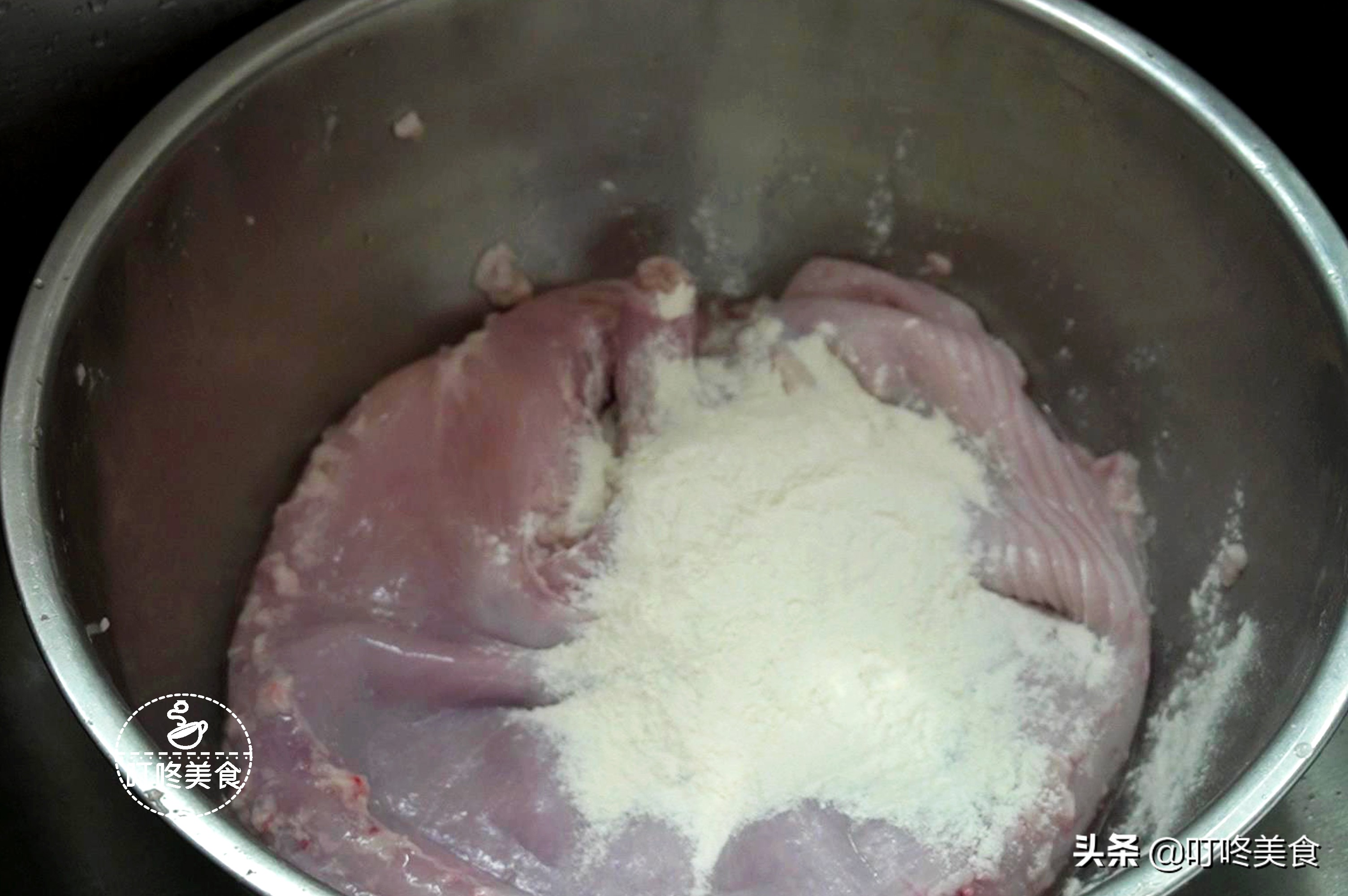 洗猪肚，别再加盐和醋洗了，用这2样，轻松洗净，去除腥膻味