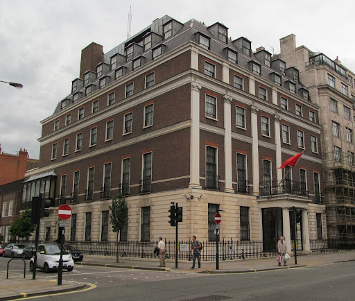 我大使被挡英议会门外，中方表态，网友：英大使也别进人民大会堂