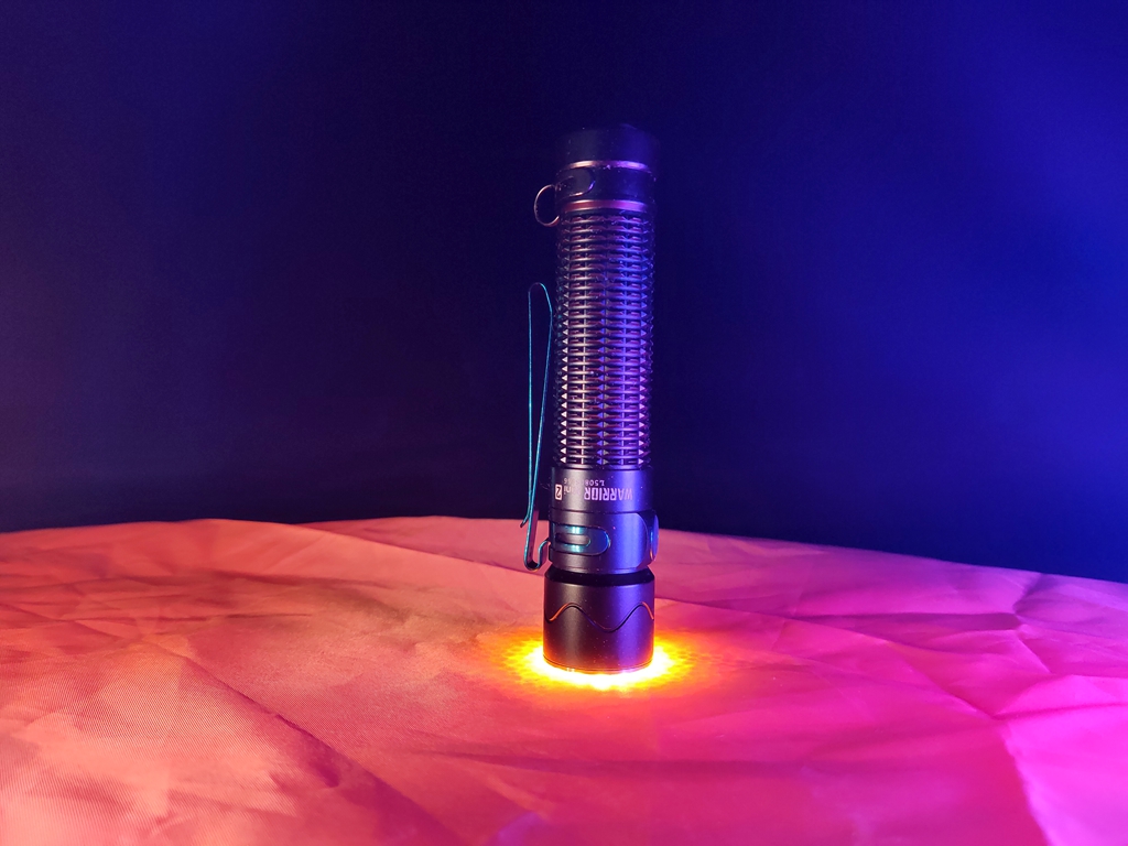 双按键EDC战术手电 方便快捷为你照亮整个世界