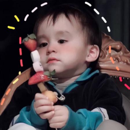 情侣头像小孩一人一张，呆萌一男一女高清