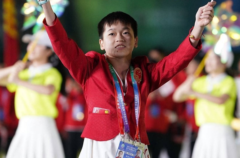 顶流！全红婵热搜阅读量20亿，弄丢的娃娃116分钟找回，太火了