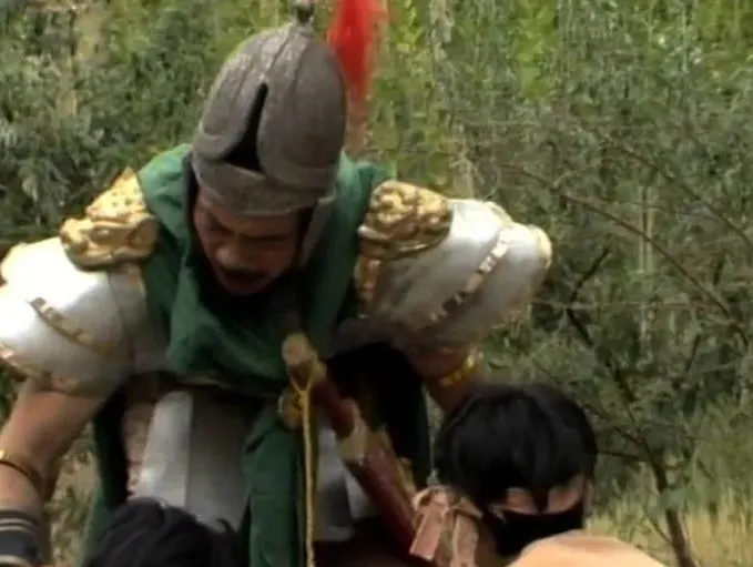 妲己为什么没事儿就给纣王喂葡萄？