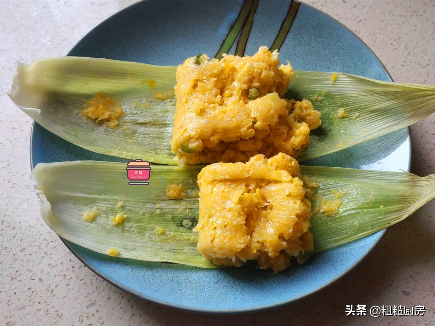 新鲜玉米别只会煮着吃，一搅一蒸，做成特色点心，清香美味又营养