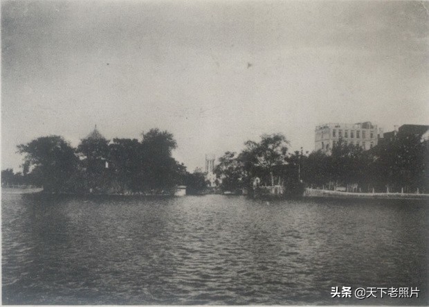 30年代南昌老照片 80年前的南昌东湖绳金塔八一桥