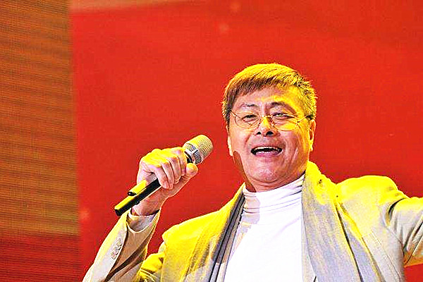 姜昆师弟在《隐秘而伟大》中演配角，形如路人