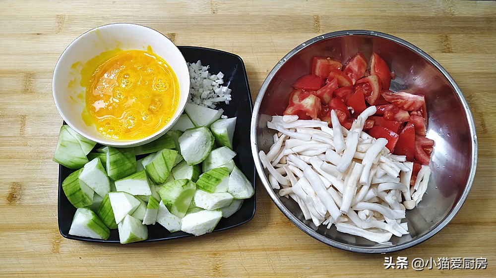 图片[3]-【西红柿海鲜菇丝瓜鸡蛋汤】做法步骤图 我常给孩子把丝瓜和它-起舞食谱网