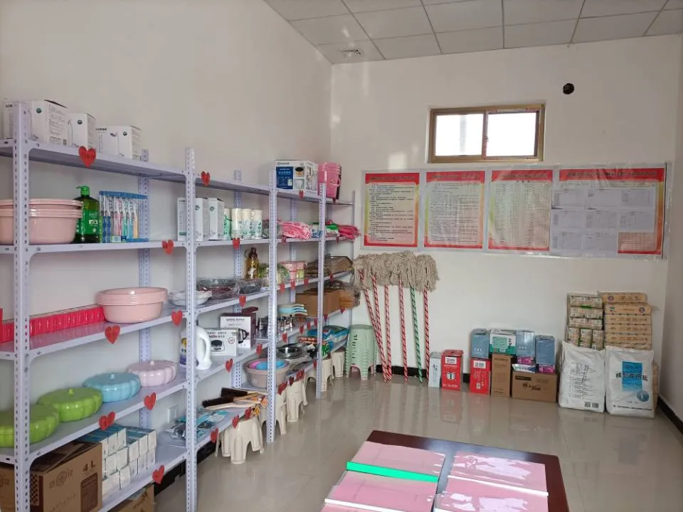 市妇联调研指导县区“巾帼家美积分超市”、“儿童快乐家园”、“巾帼扶贫车间”建设运行情况