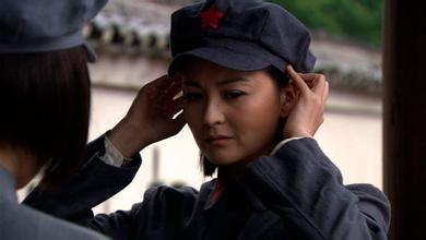 她是副国级，丈夫是正国级，丈夫105岁时瘫痪的她突然站起走路了