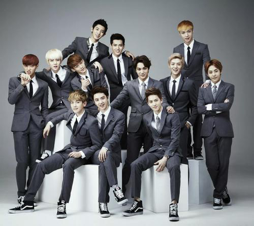 肖战被骂，鹿晗被嘲，蔡徐坤被网暴，顶流们迅