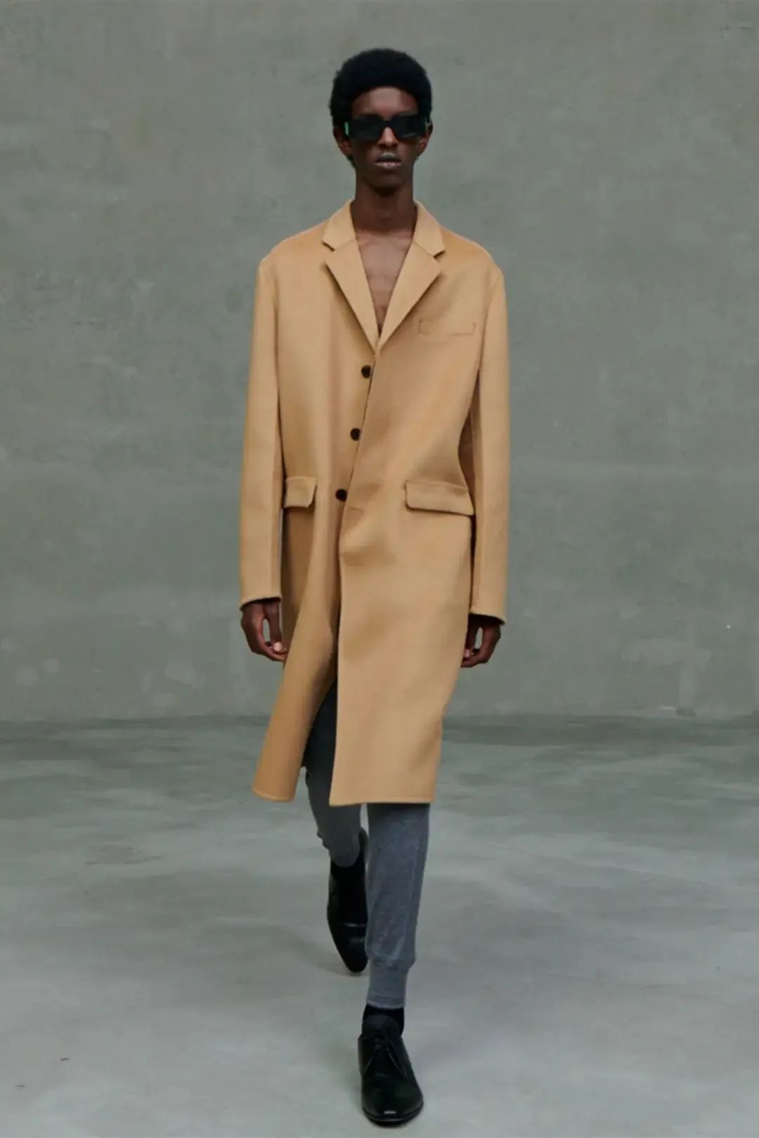 Prada 2021春夏多重视角未演之秀
