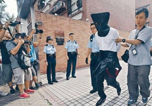 2009年,“凤凰卫视一姐”沈星和冯小刚被曝“夜宿