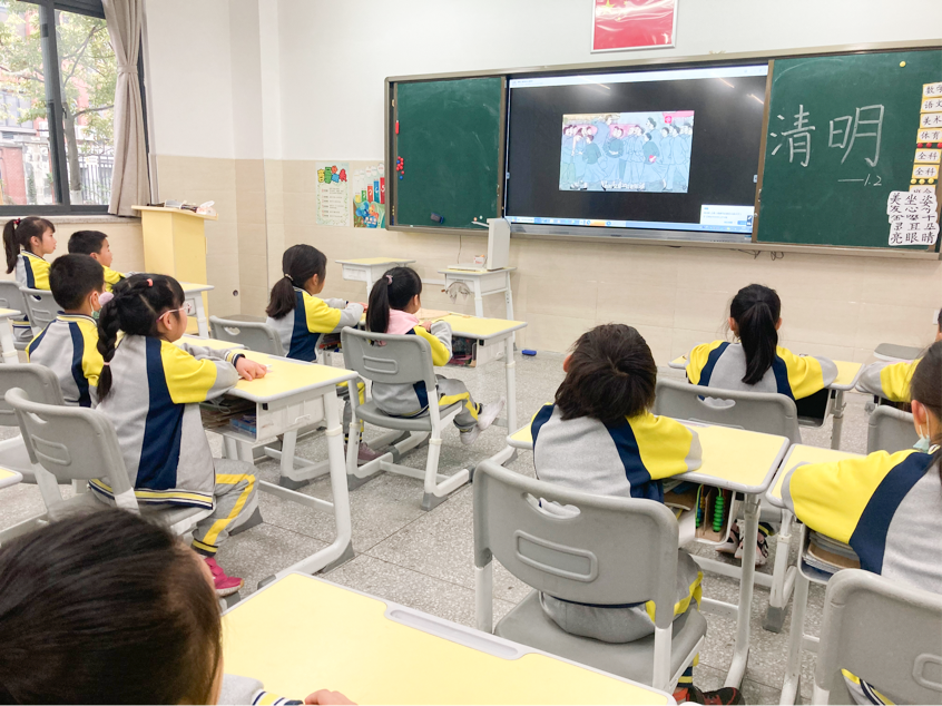 天府新区元音小学少先队清明祭英烈活动