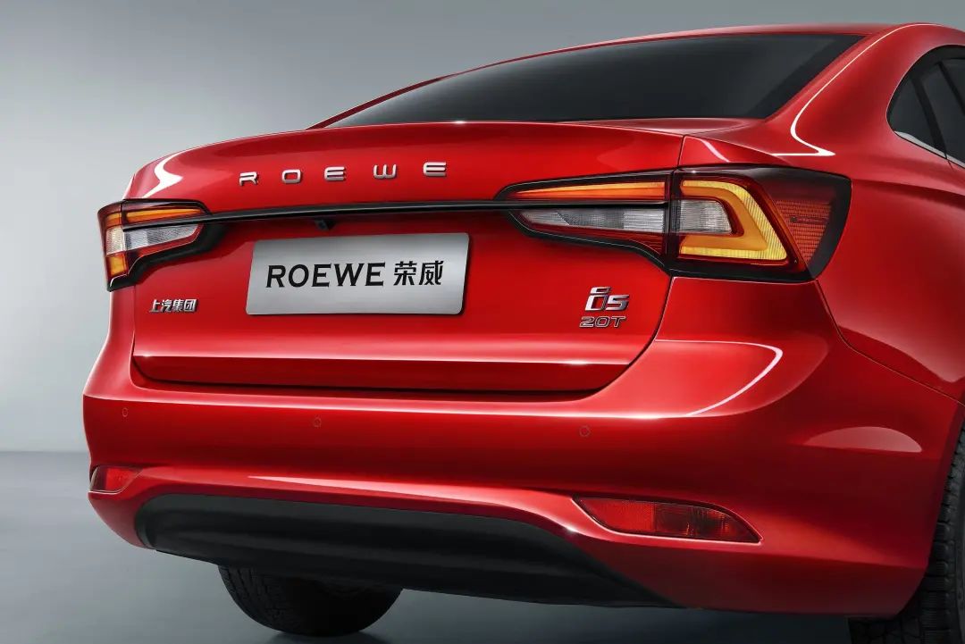 顶配8万多带主动刹车、自适应巡航，它比帝豪、逸动香！