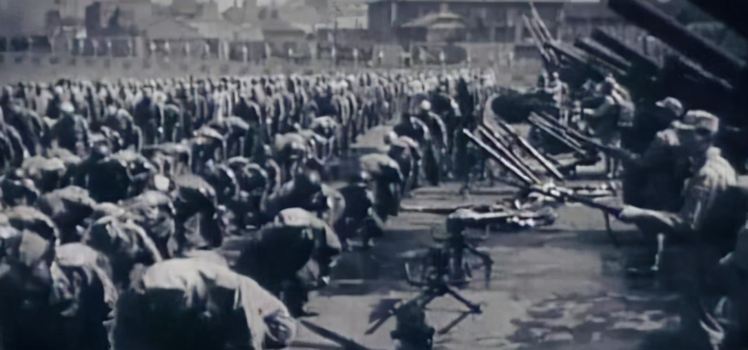 长春之困，我军不让一粒粮一根草进入，后来高