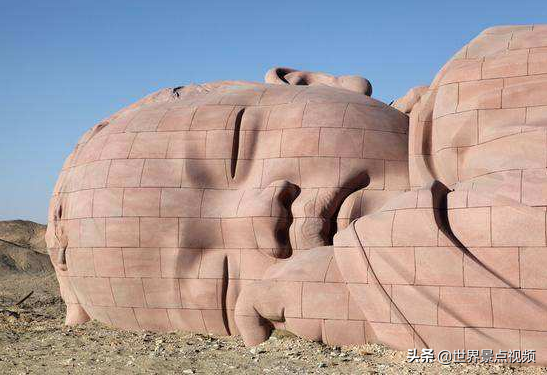 中国最大的“巨婴”，在戈壁躺了2年之久，看后