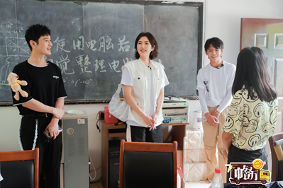 《中餐厅5》桂林站揽客再出发 合伙人邀老师做客共祝教师节