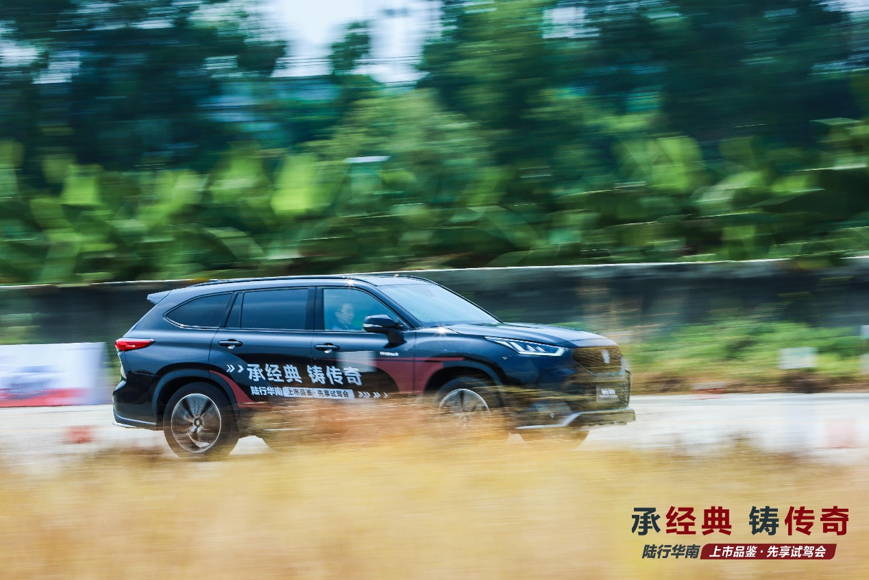 试驾皇冠陆放：酷得不像一台7座日系SUV