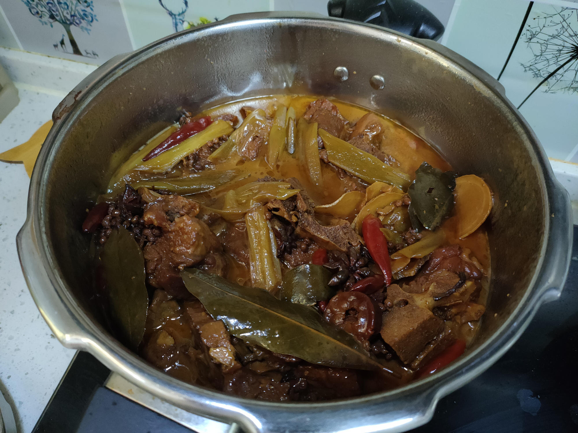 买排骨时，聪明人专挑这两个部位，肉多骨少，一斤才10元左右