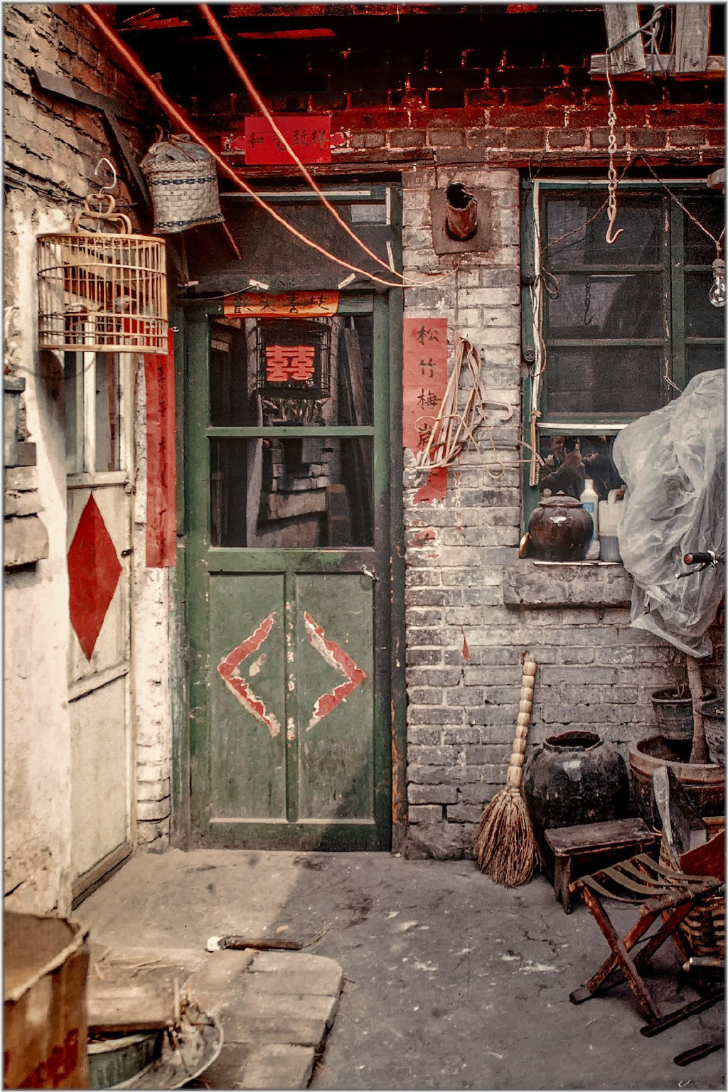 老照片：外国人镜头下1992年的太原，老城区里的生活记忆