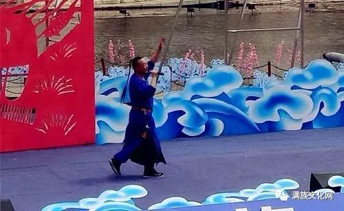 我用这些来证明我是满洲人