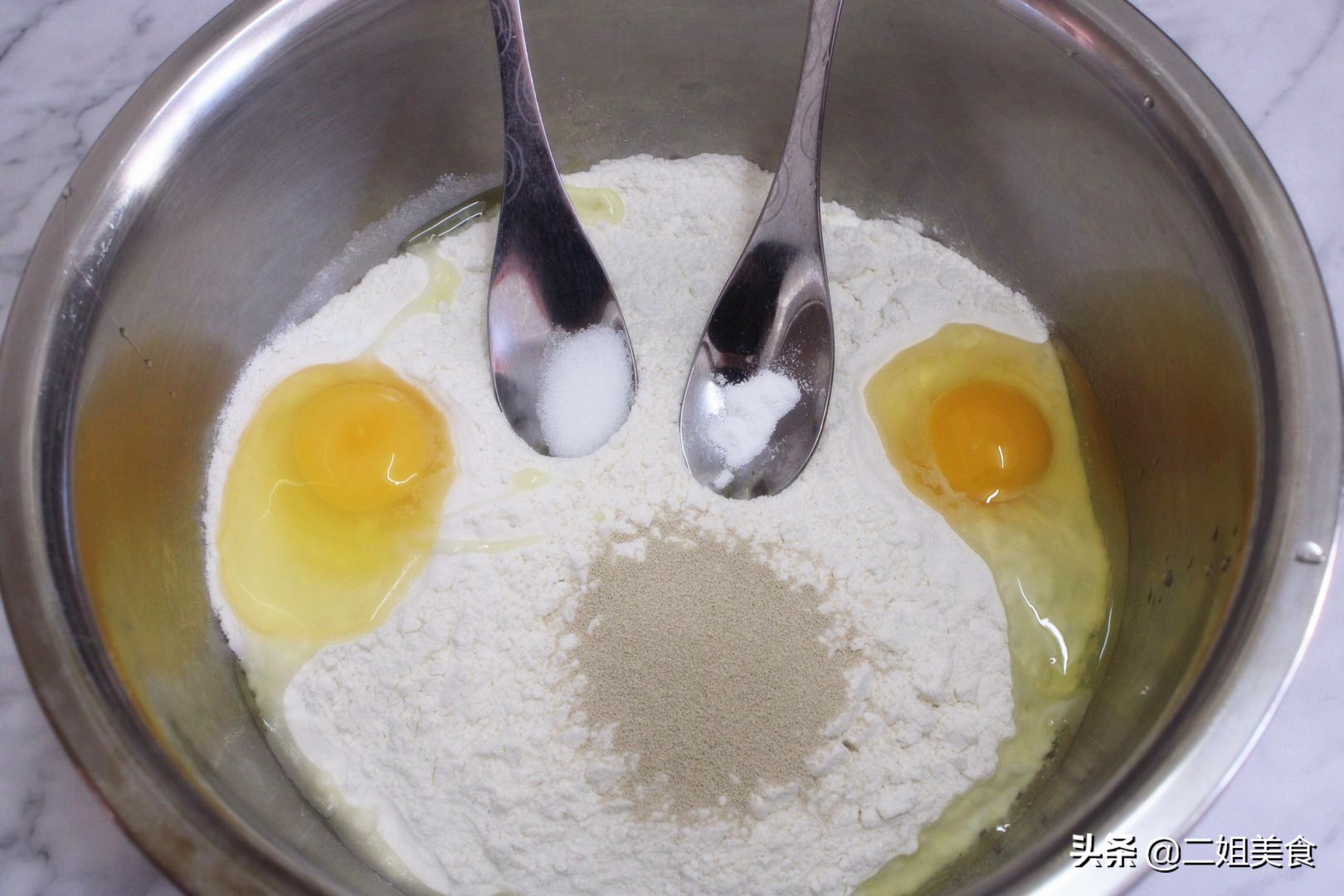 做油條，不用泡打粉，不用醒面，教您一招，快速發麵，蓬鬆還酥脆