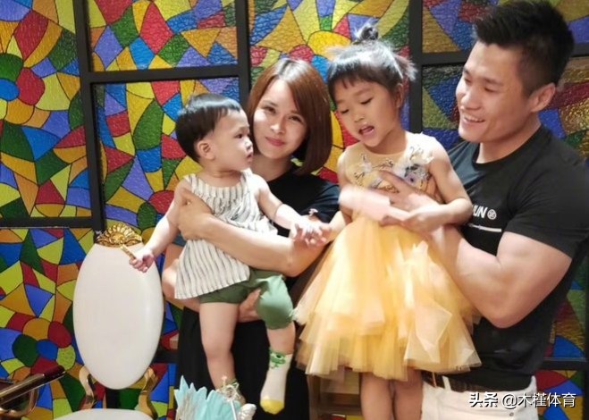 吕小军的故事：17岁借钱训练，29岁娶爱妻，37岁＂高龄＂再夺金
