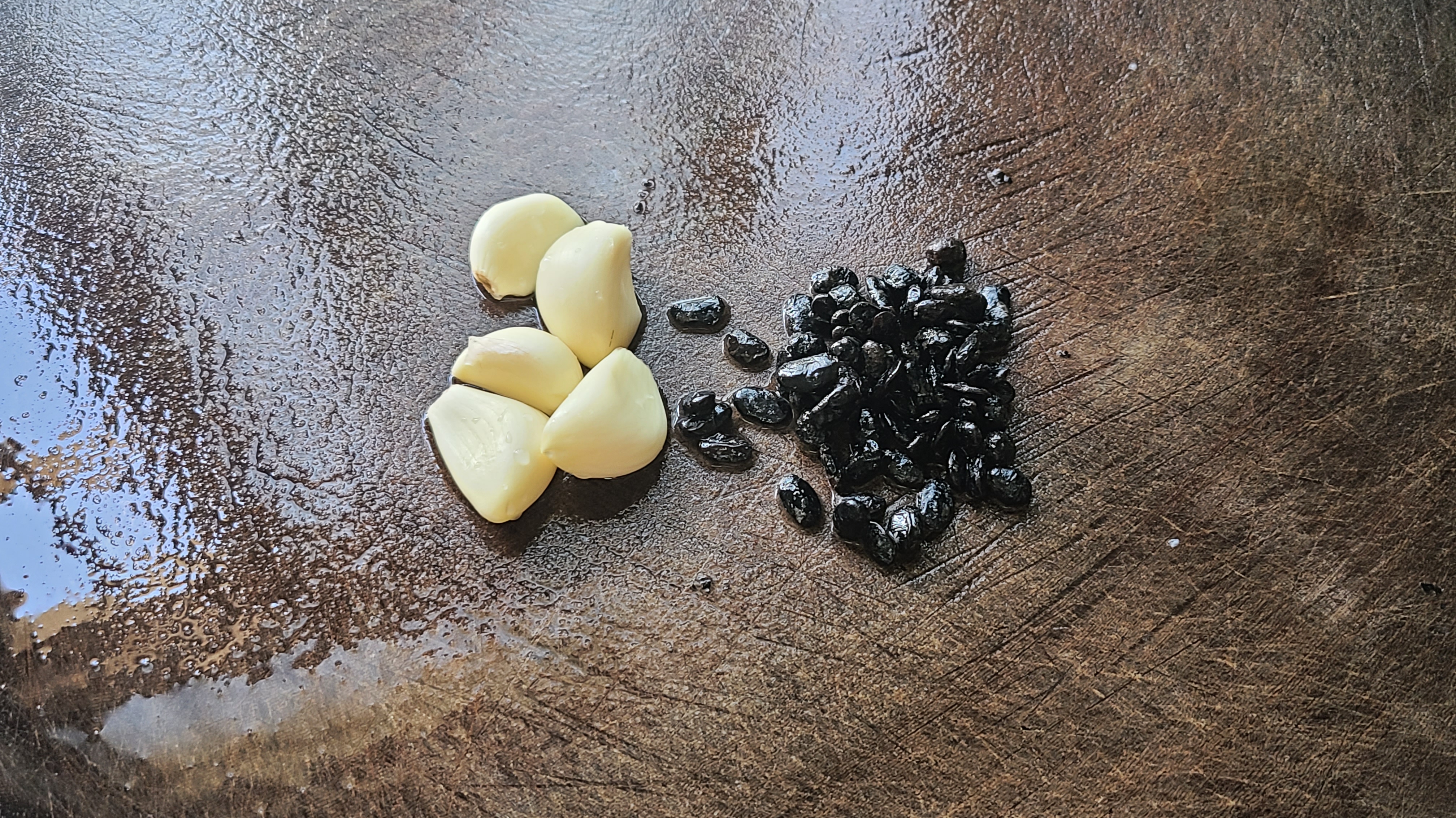 豆腐蒸鱼腩，广东人做出来就是好吃，香味四溢又简单，太下饭