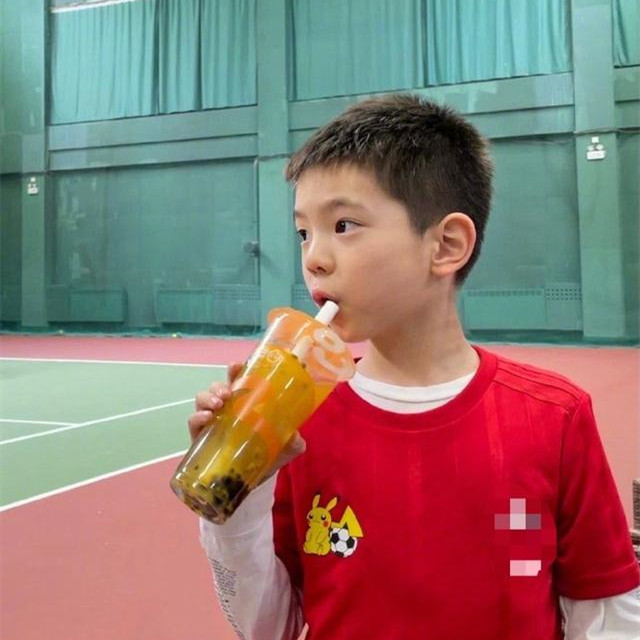 之前像胡一統，現在像李現，嗯哼的變化讓我們得出一個可怕的結論