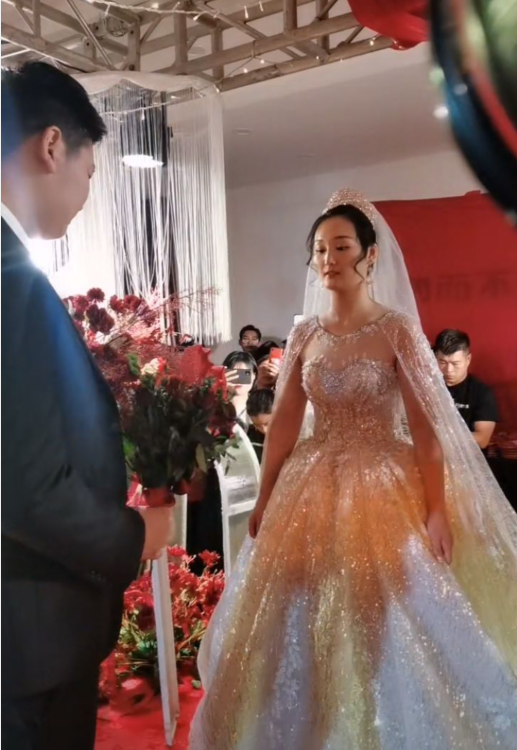 ֱ�����¸���ӻ����ֳ��ӵ��������񣬶��Ӿ�����֮���Ҹ�͵Ц