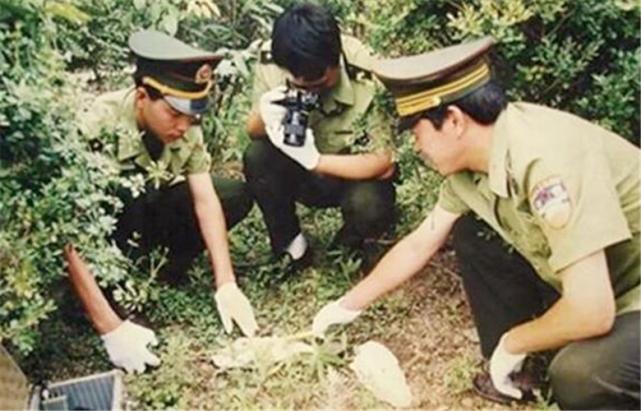 讷河案：一个“仙人跳”牵出42具尸体，现场法医中尸毒至今不愈