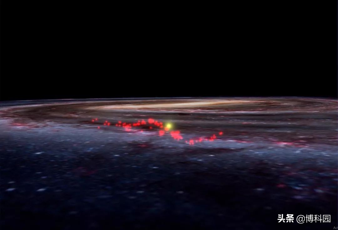 银河系中的最大结构被发现，长达9000光年，但直到现在才看到它