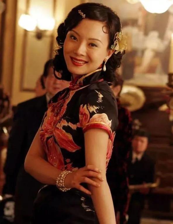 同样是民国风眉毛：景甜惊艳，吴谨言出戏，却