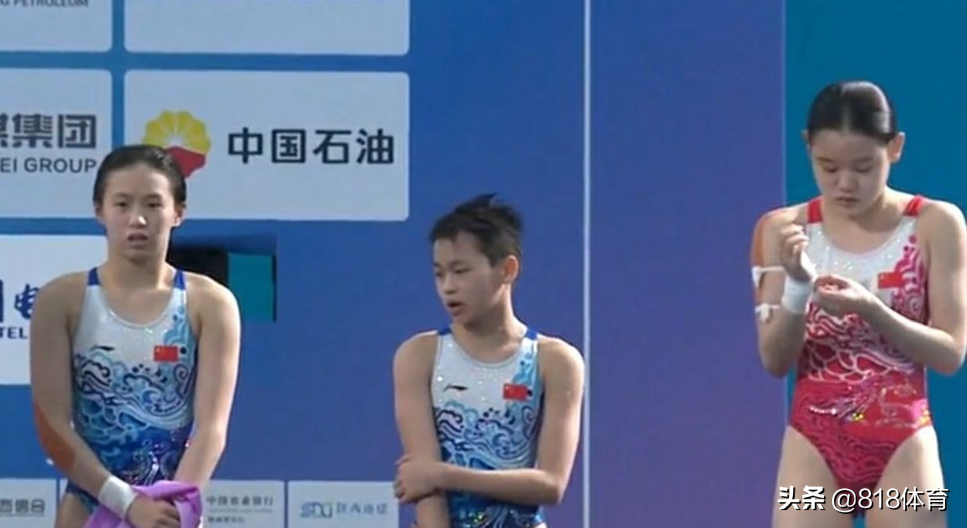 神仙打架!全红婵被张家齐反超一脸紧张,为她0水花鼓掌,俩10分决胜