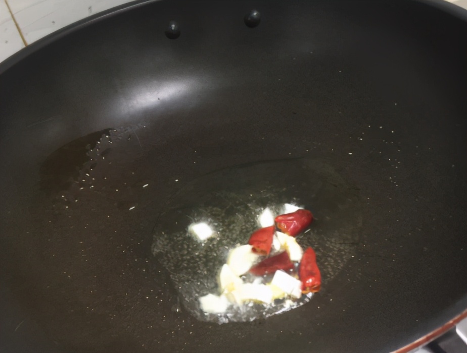 图片[4]-清炒油菜苔的做法步骤图 不放肉也特鲜-起舞食谱网